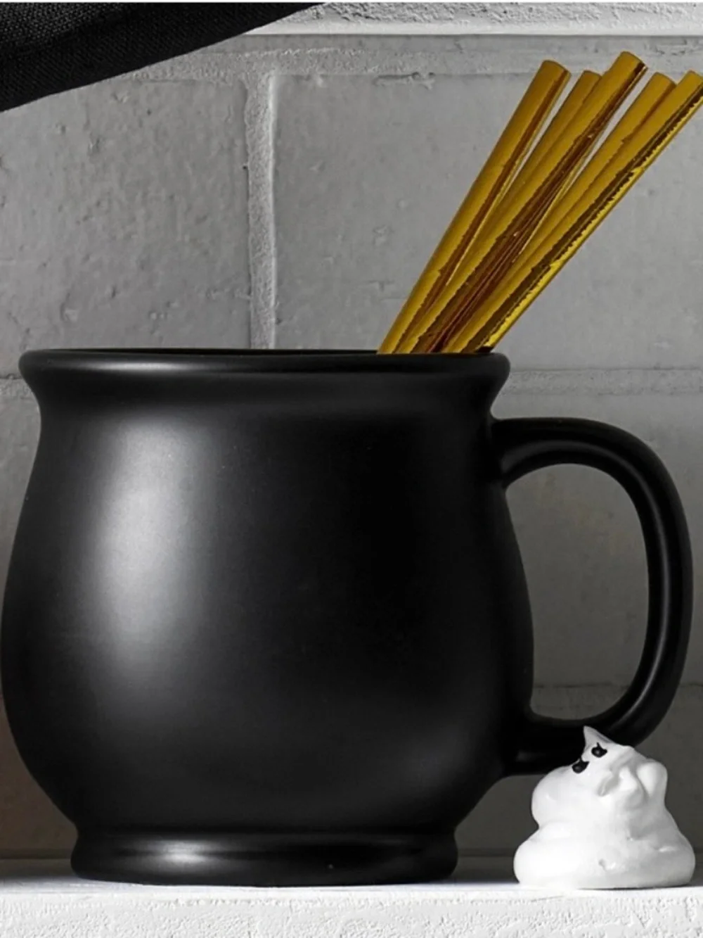 Williams Sonoma Exclusive Black Cauldron 17oz Mug - NWT